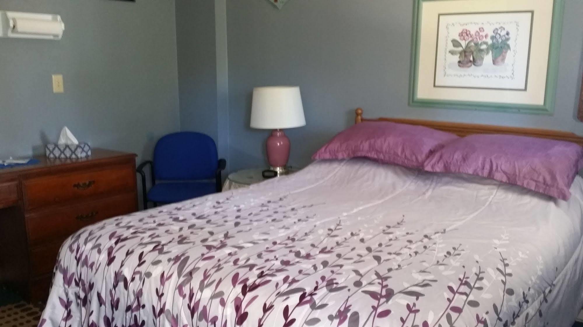 גריילינג River Country Motor Lodge מראה חיצוני תמונה