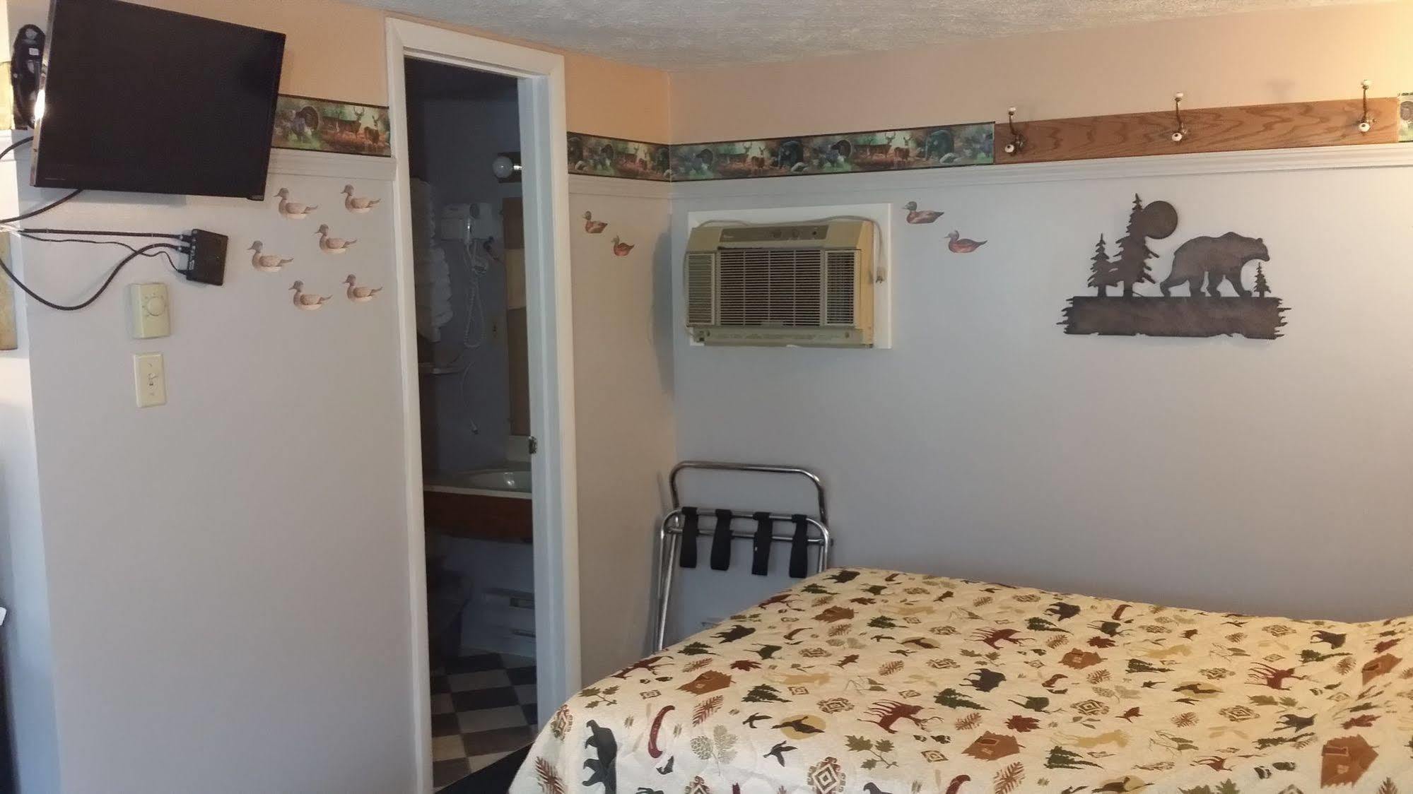 גריילינג River Country Motor Lodge מראה חיצוני תמונה